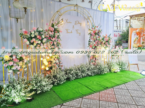 Backdrop đám cưới hoa lụa đẹp