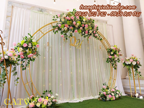 Cho thuê backdrop đám cưới hoa lụa giá rẻ tại TPHCM