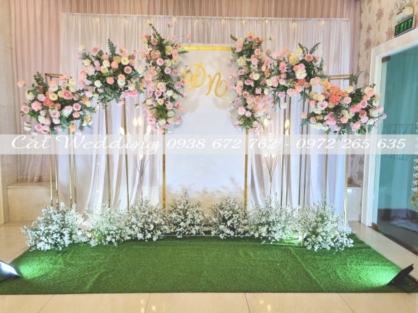 backdrop đám cưới hoa lụa đẹp tại TPHCM