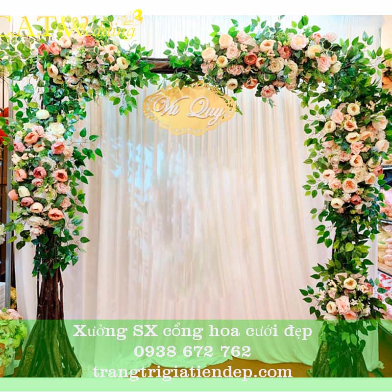 bán cổng hoa cưới bằng gỗ giá rẻ
