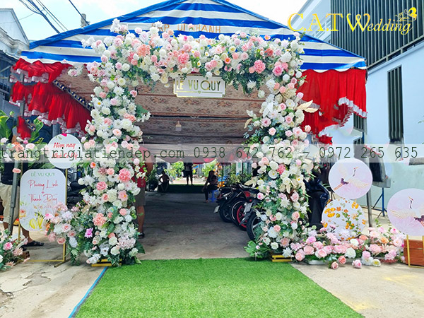 Cho thuê cổng hoa cưới tại Hóc Môn