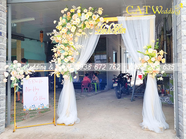 Thuê cổng cưới gia tiên quận Bình Thạnh