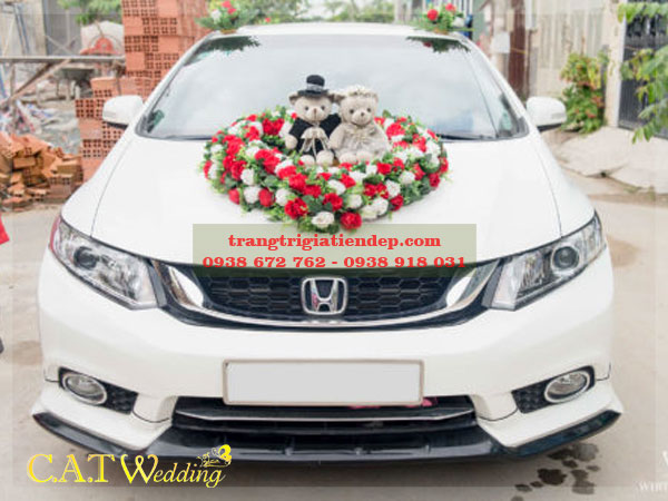 Cho thuê hoa trang trí xe cưới giá rẻ tại TPHCM