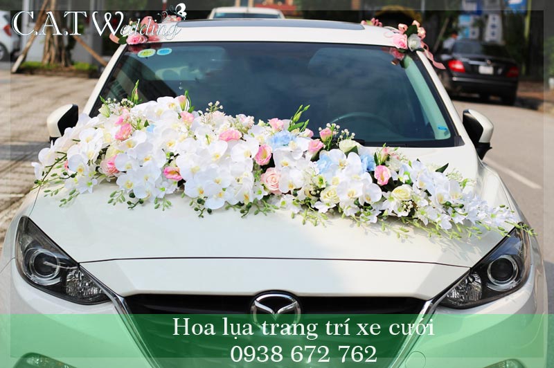 thuê hoa giả trang trí xe hoa cưới tphcm
