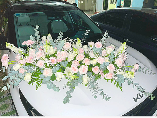 Trang trí xe hoa cưới giá rẻ TPHCM
